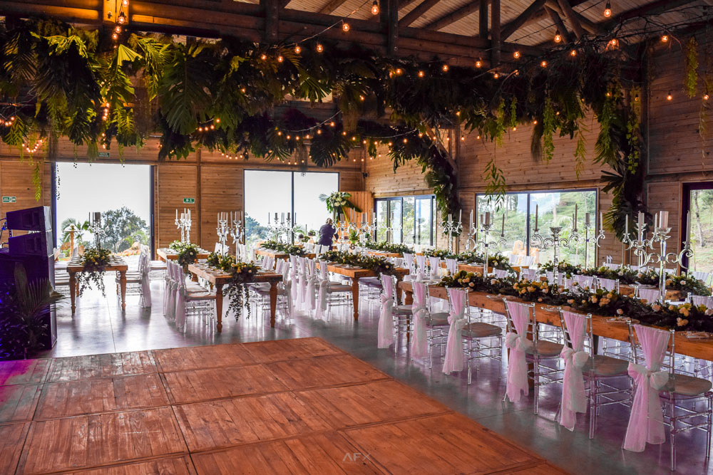 Gran Salón Para Banquetes Y Eventos Cielo Alto